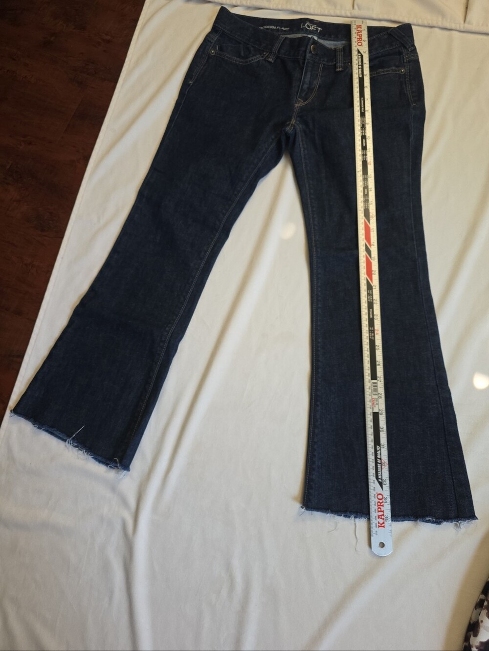 LOFT Women's Flare Jeans Dark Wash Blue Denim Size 6P - Picture 2 of 10